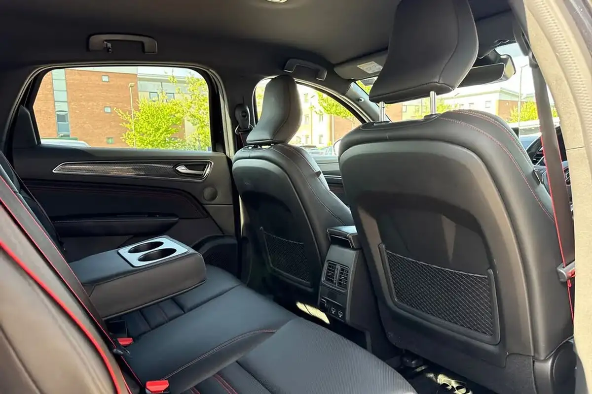 2021-renault-arkana-16-rs-line-big-32