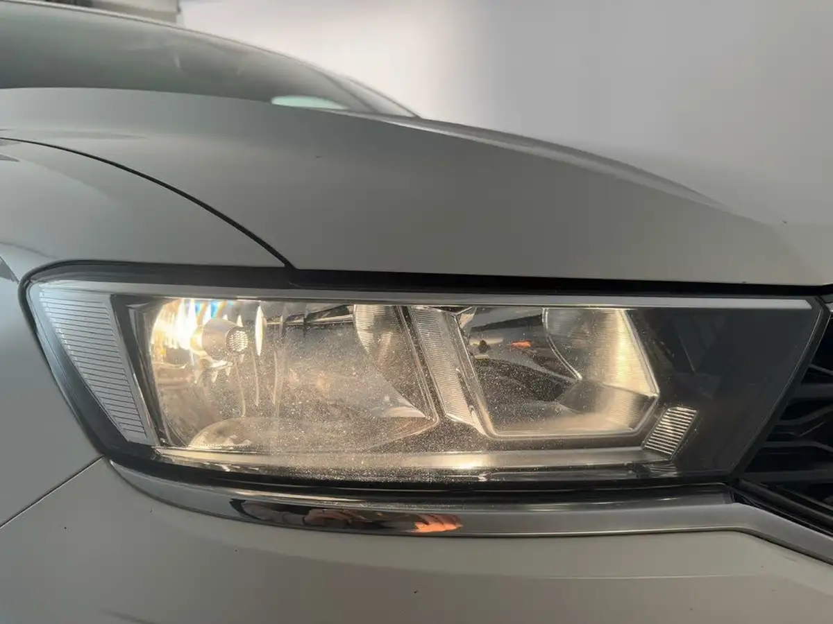 2020-volkswagen-t-roc-16tdi-se-big-48