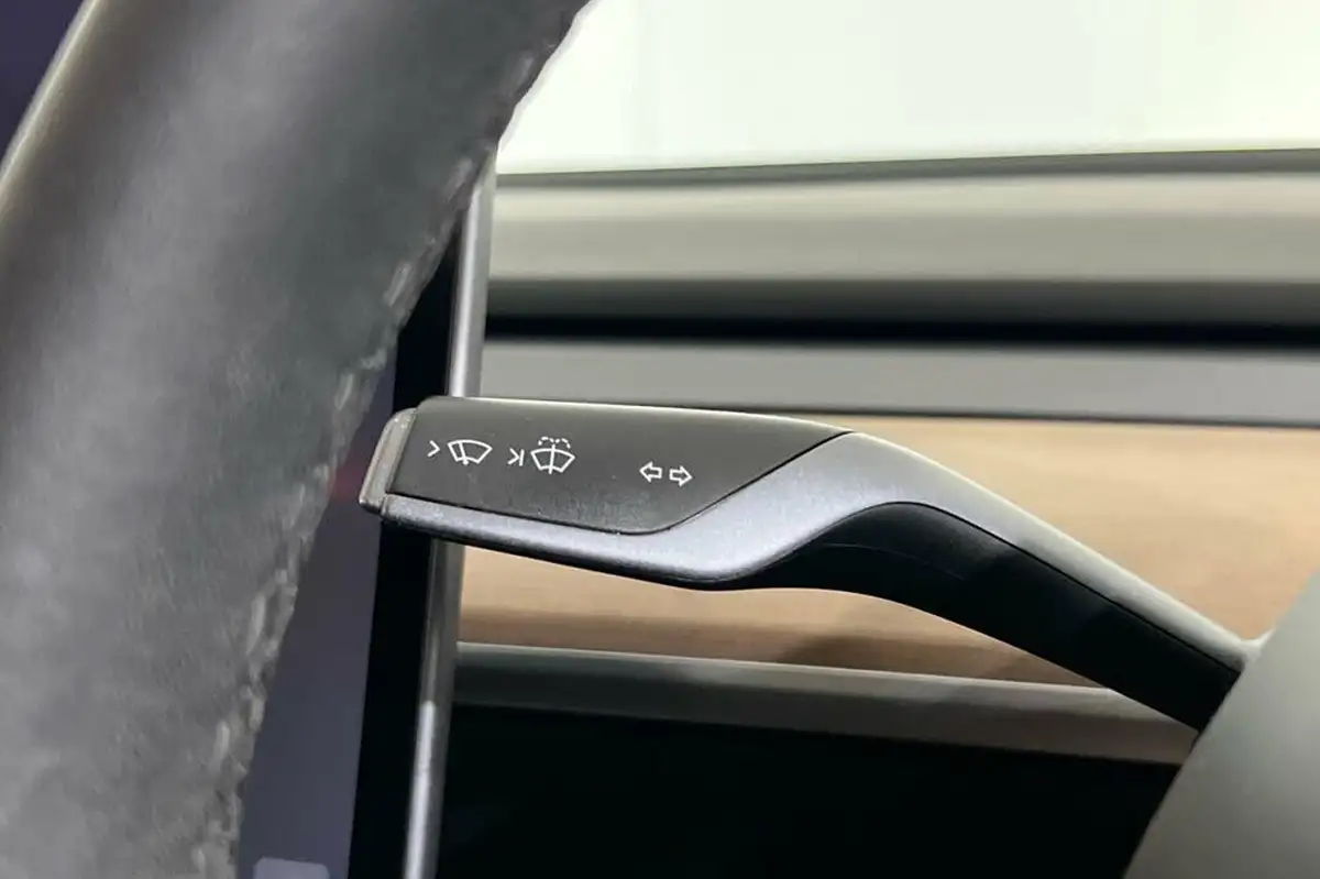 2021-tesla-model-3-e-long-range-4x4-big-23