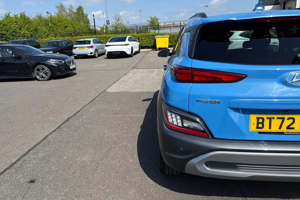 2022-hyundai-kona-16-gdi-premium-big-34