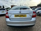 2013-skoda-rapid-12-se-86ps-small-10