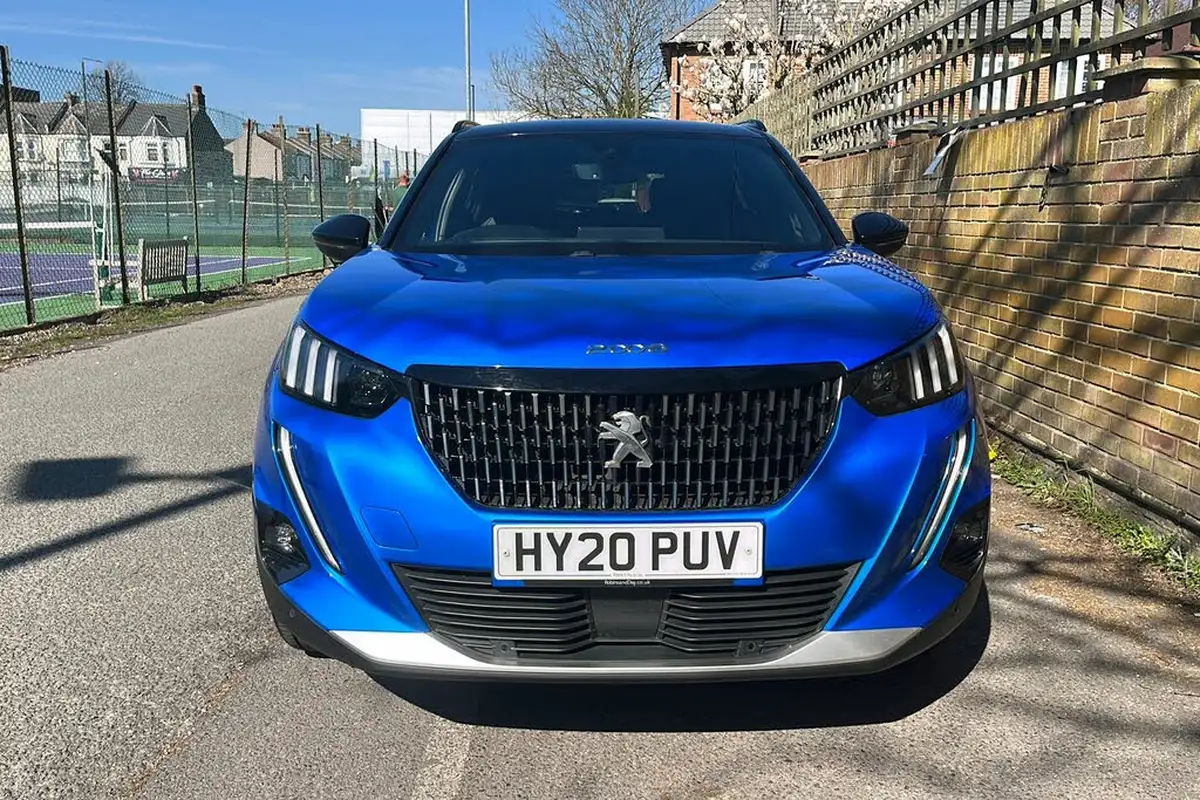 2020-peugeot-2008-suv-12-puretech-gt-line-big-7