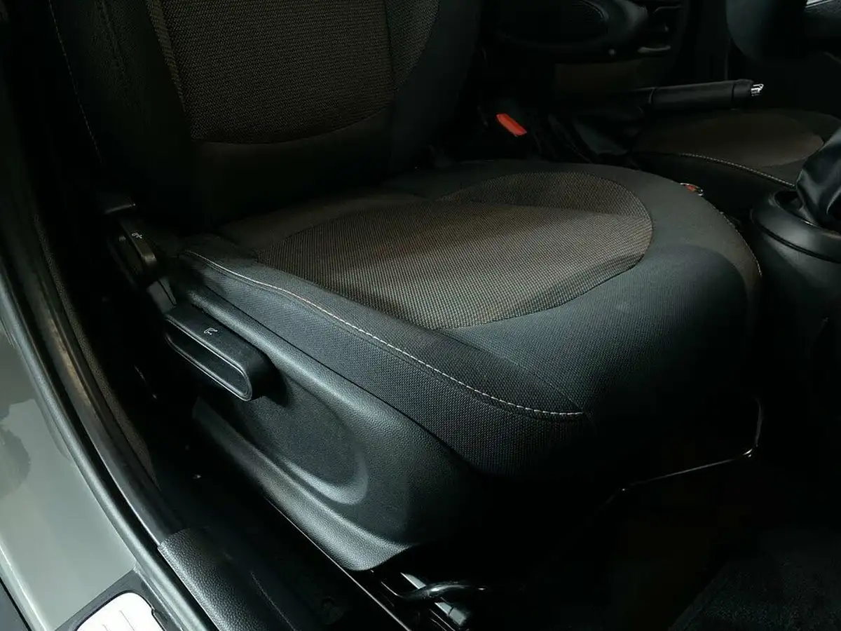 2021-mini-cooper-15-one-classic-5d-big-25