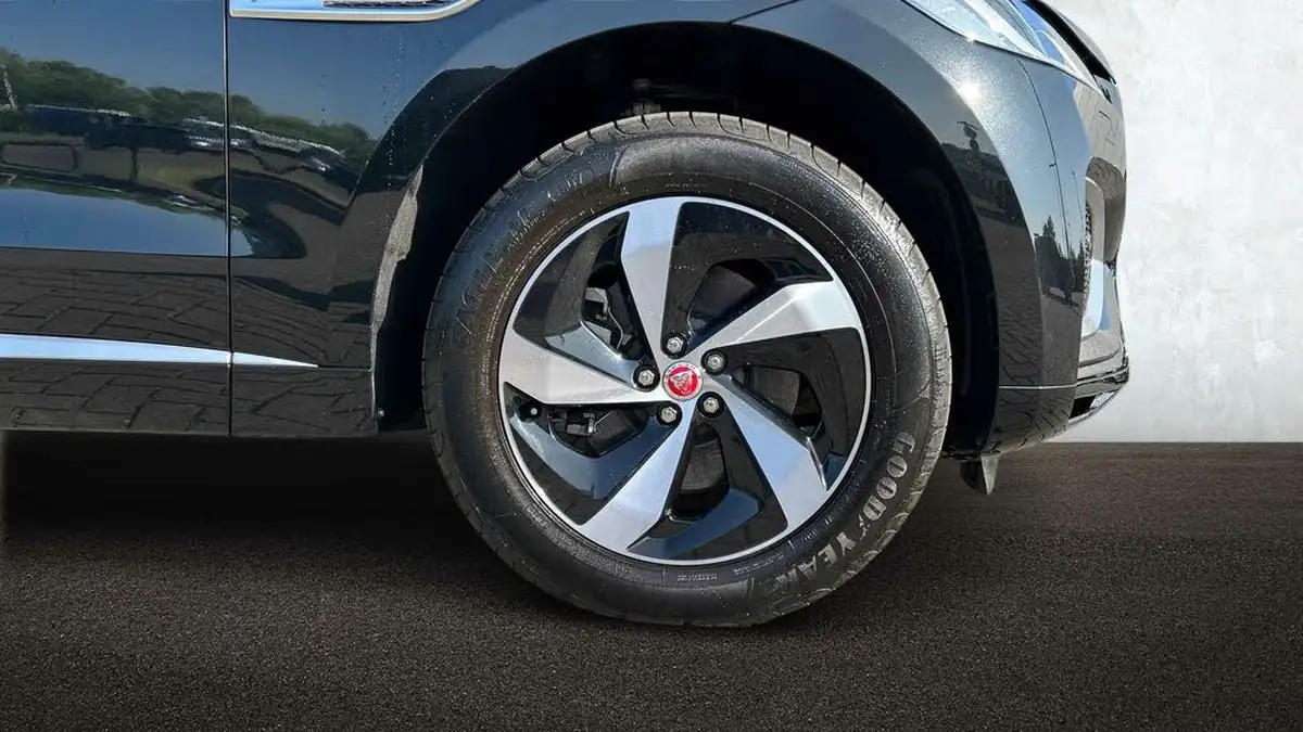 2022-jaguar-f-pace-20-d200-r-dynamic-s-big-7