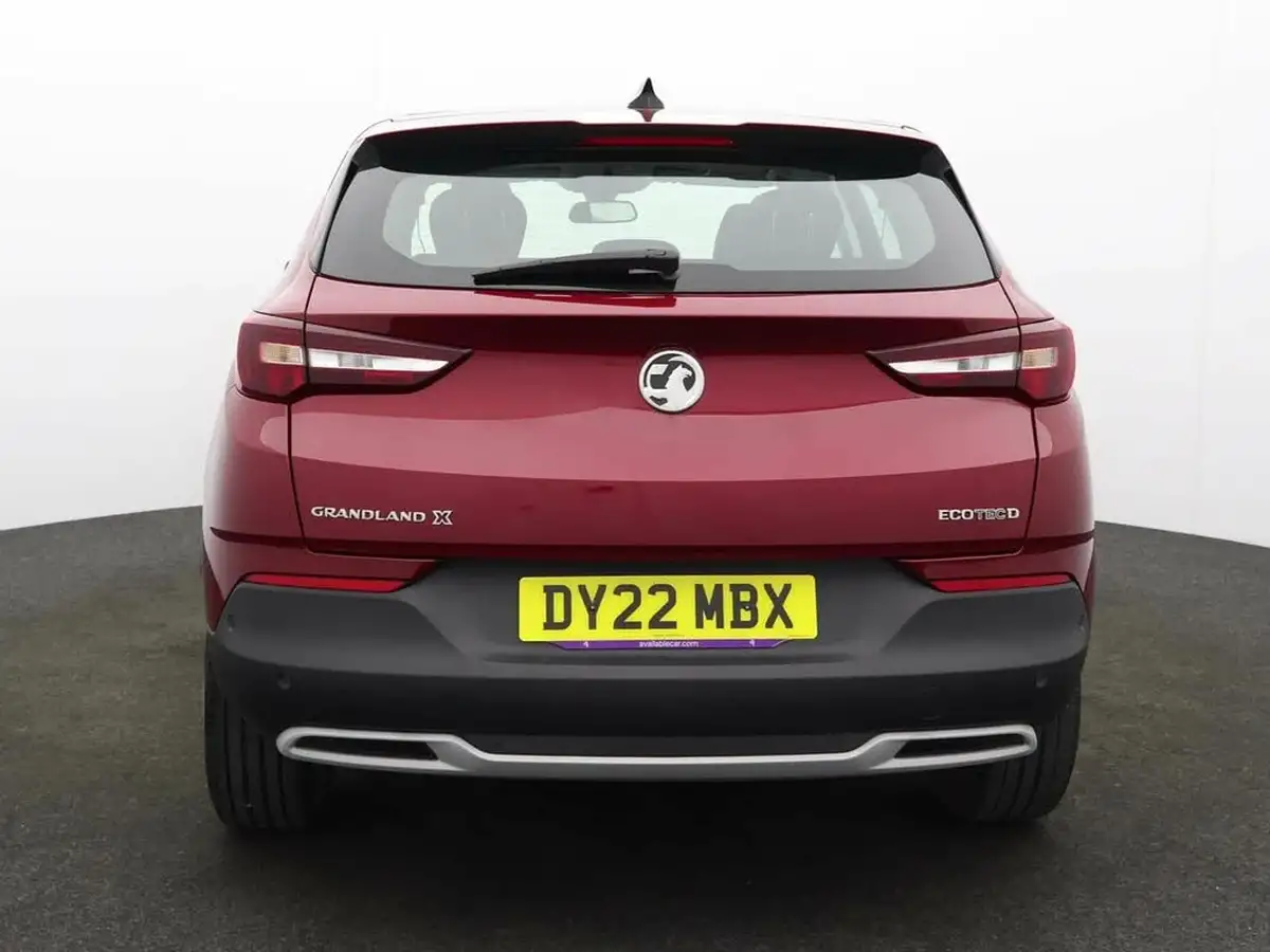 2021-vauxhall-grandland-x-15td-elite-nav-big-2