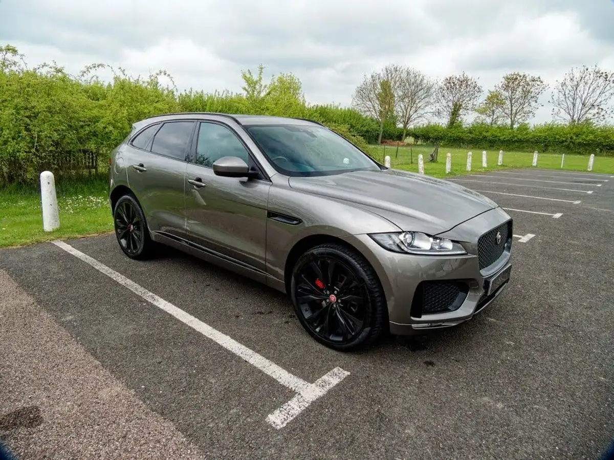 2018-jaguar-f-pace-30td-s-awd-big-23