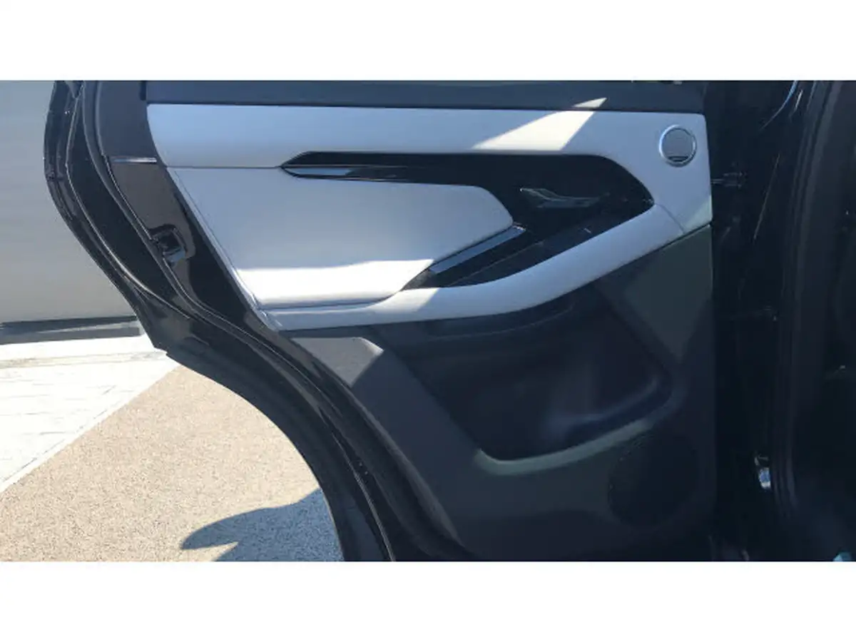 2024-land-rover-range-rover-evoque-20-d200-dynamic-hse-big-30