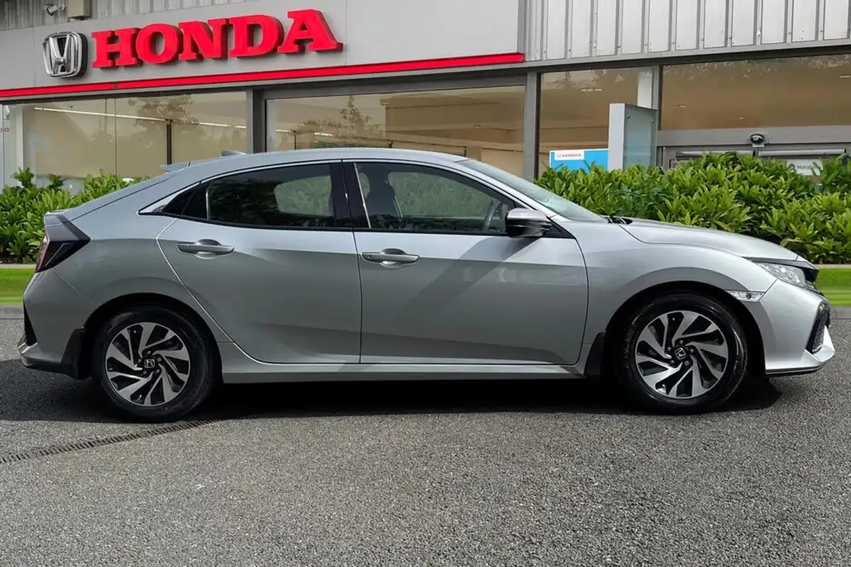 2019-honda-civic-10-vtec-turbo-se-hatchback-5d-cvt-big-2