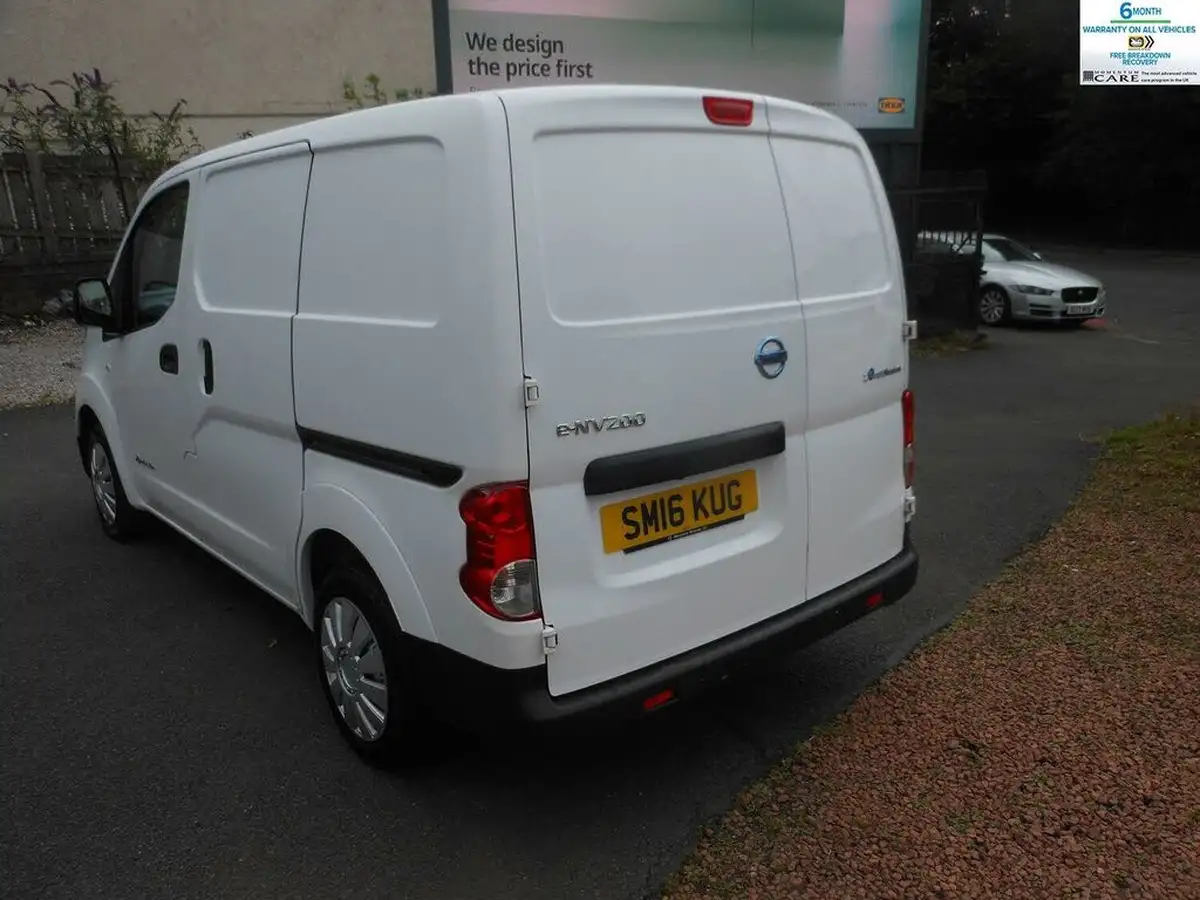 2016-nissan-env200-e-acenta-rapid-plus-panel-van-big-8
