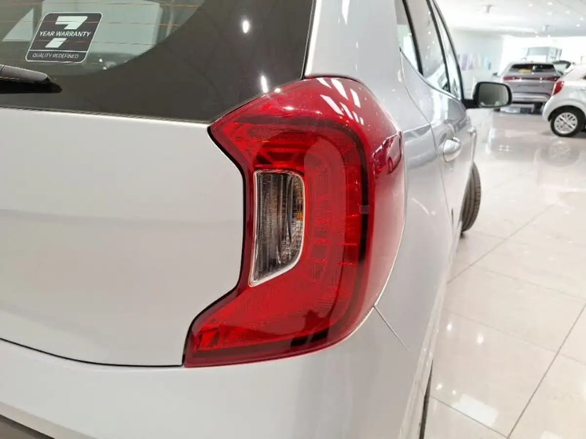 2022-kia-picanto-10-2-auto-seq-big-17