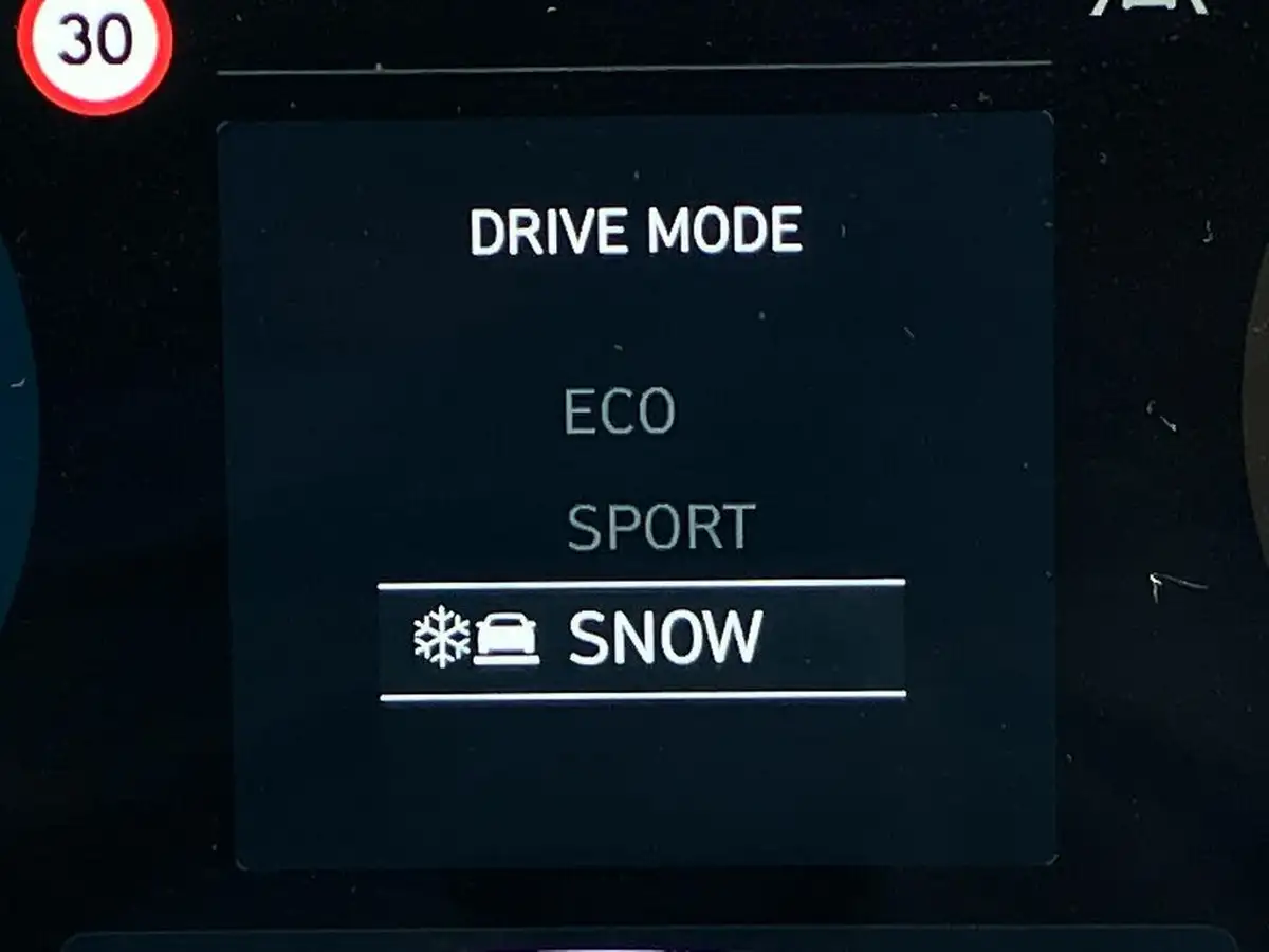 2024-hyundai-kona-16-gdi-n-line-s-141ps-dct-big-42