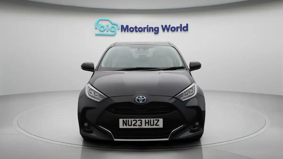 2023-toyota-yaris-15-vvt-i-excel-big-2