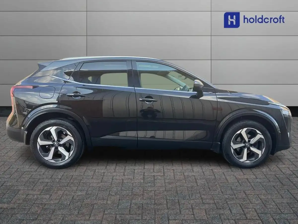 2022-nissan-qashqai-13-dig-t-n-connecta-140ps-big-2