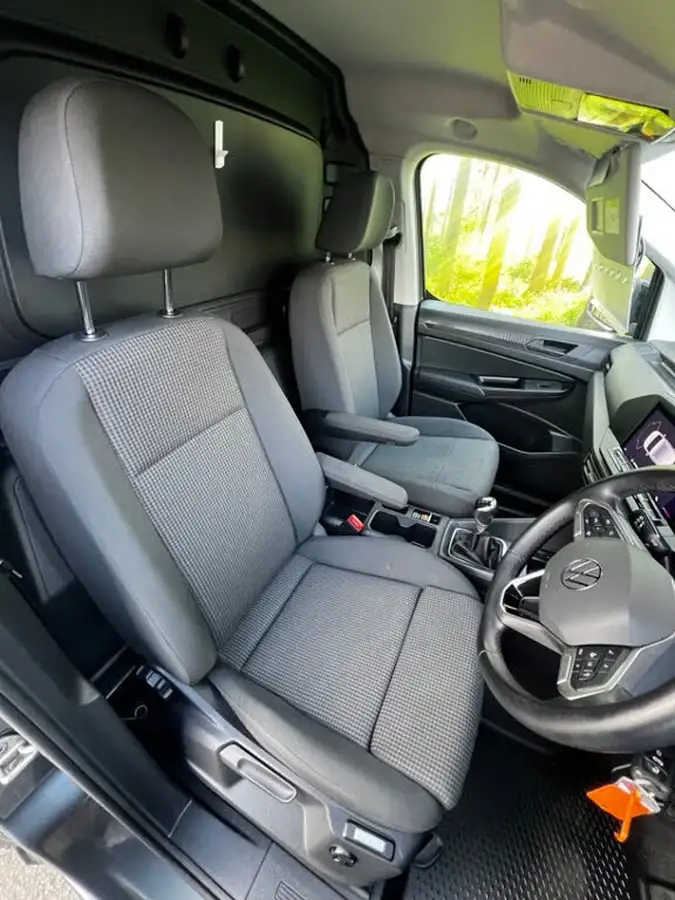 2021-volkswagen-caddy-20tdi-c20-cargo-commerce-pro-102pseu6d-big-8
