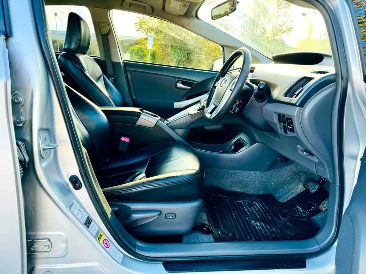 2009-toyota-prius-18-vvt-i-t3-big-11