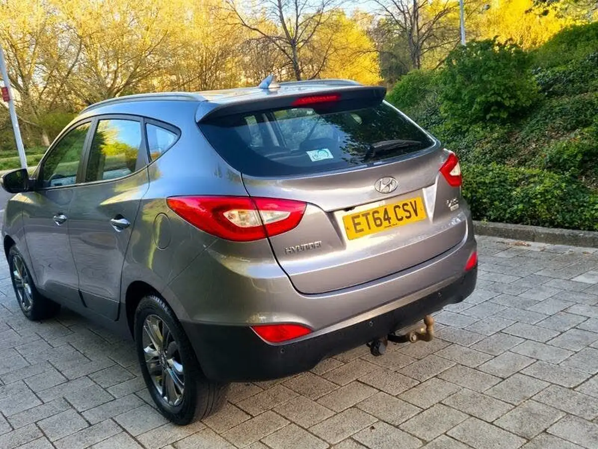2015-hyundai-ix35-17td-se-nav-big-7