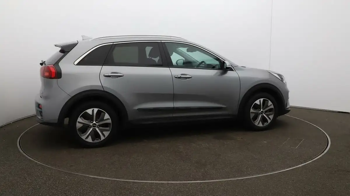 2022-kia-niro-ev-e-2-big-43