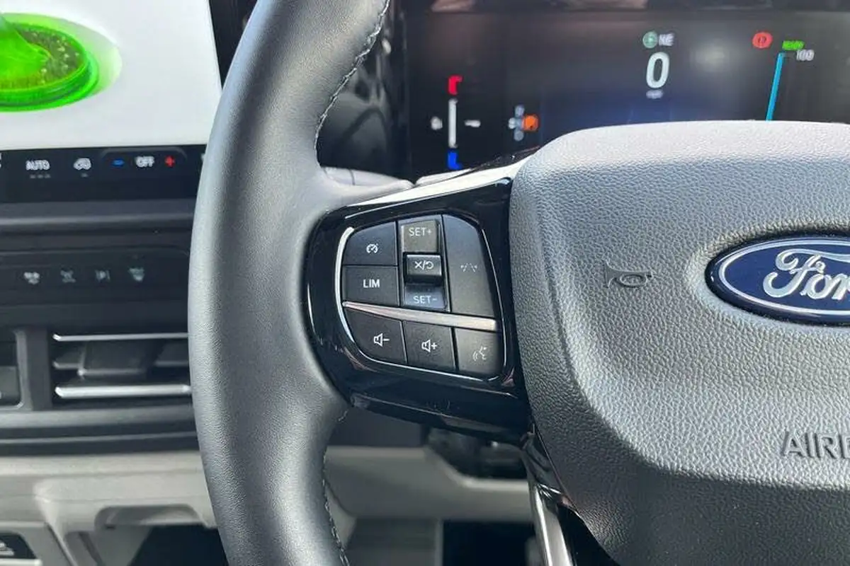 2024-ford-transit-custom-e-320-l1h1-limited-136ps-panel-van-big-26