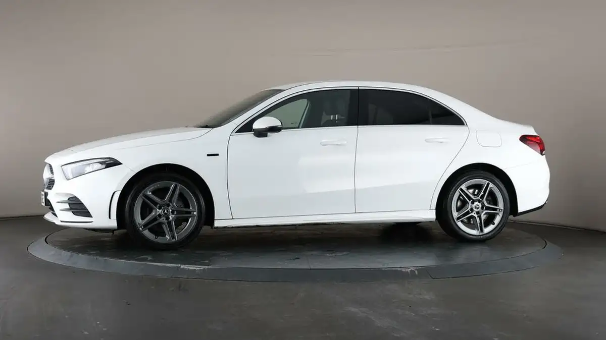 2021-mercedes-benz-a-class-13-a250e-amg-line-saloon-4d-big-33