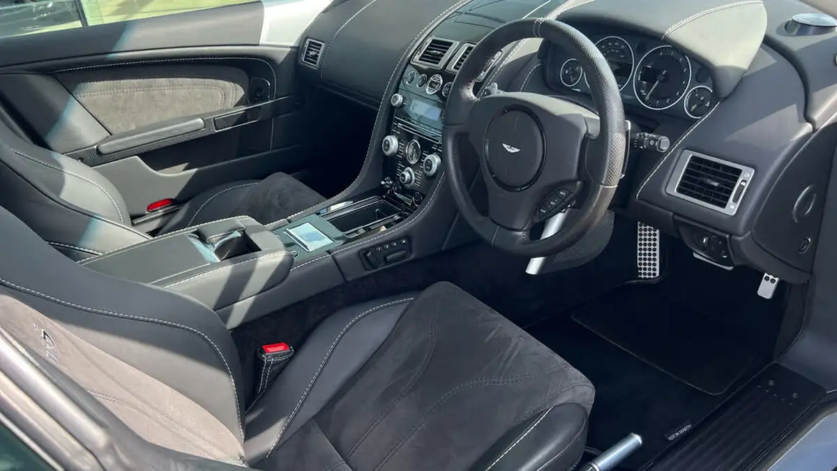 2009-aston-martin-dbs-60-touchtronic-big-2