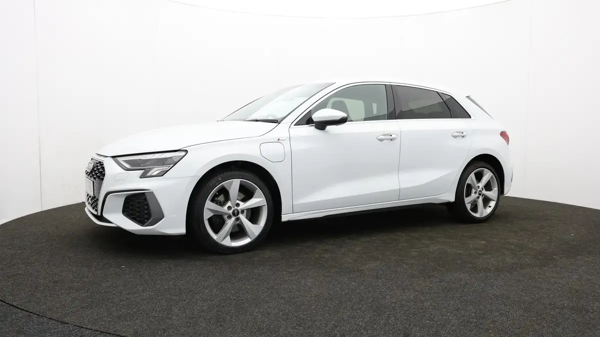2021-audi-a3-14-40-tfsi-e-s-line-big-55