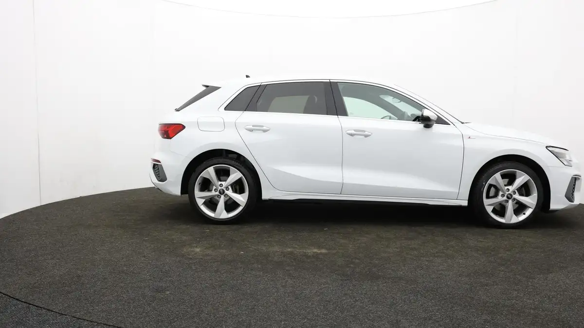 2021-audi-a3-14-40-tfsi-e-s-line-big-31