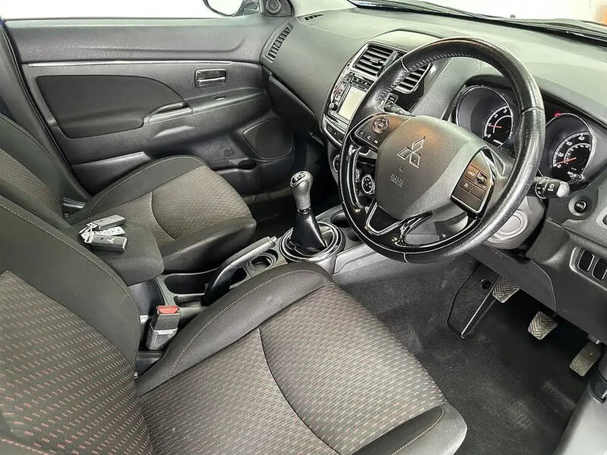 2016-mitsubishi-asx-16-3-big-7