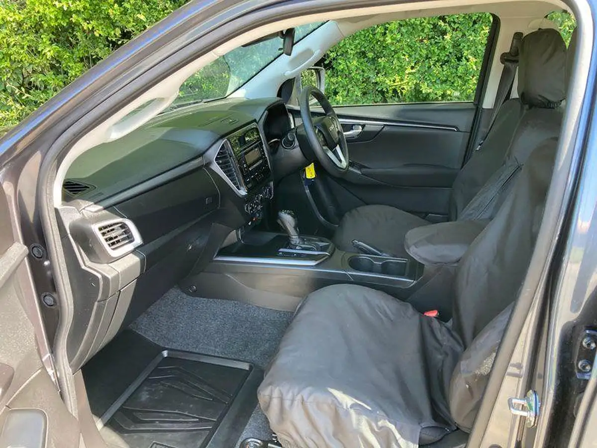 2024-isuzu-d-max-19td-dl20-double-auto-big-14