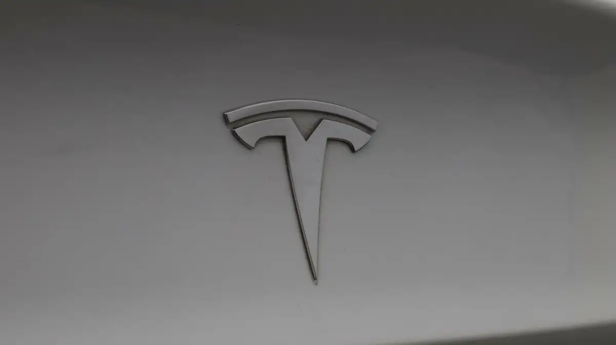 2021-tesla-model-3-e-long-range-awd-big-20