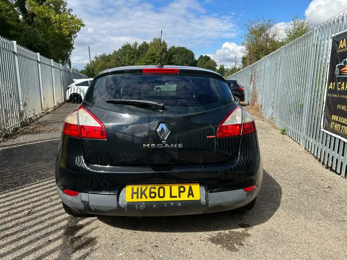 2011-renault-megane-16-dynamique-tom-tom-vvt-110-hatchback-5d-big-5