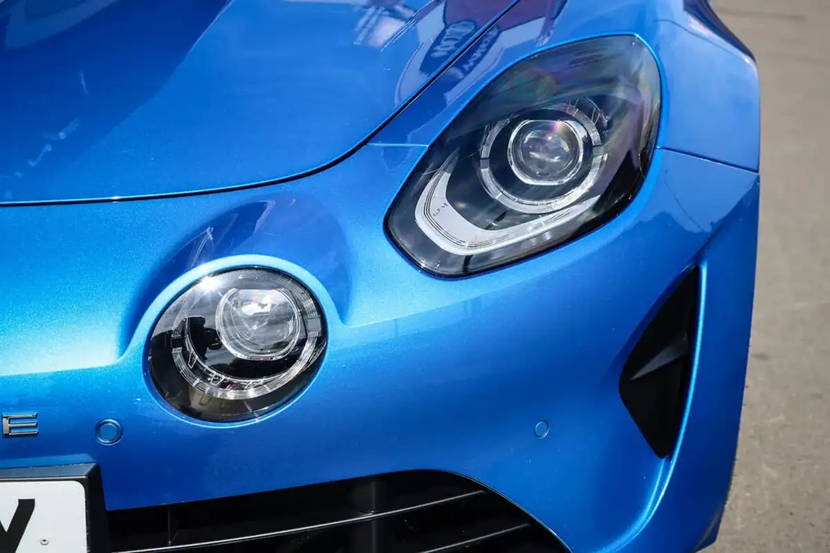 2024-alpine-a110-18-t-no-trim-big-9