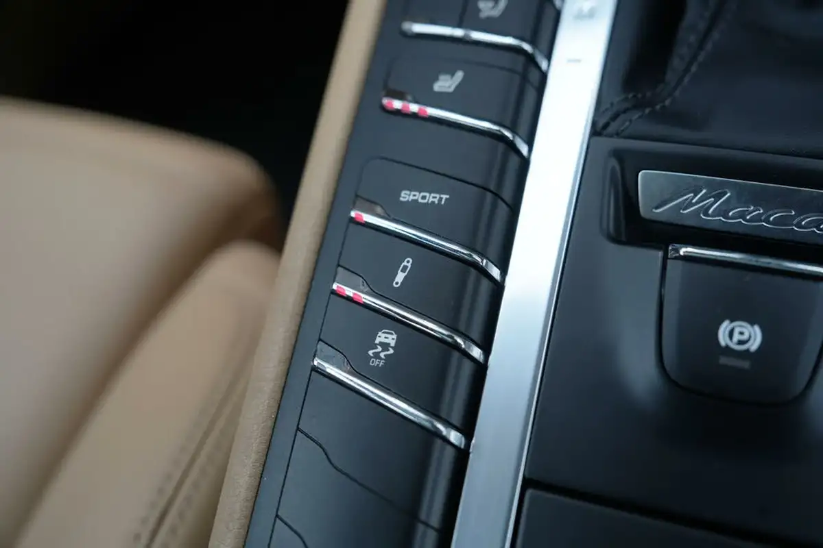 2016-porsche-macan-30td-s-big-22