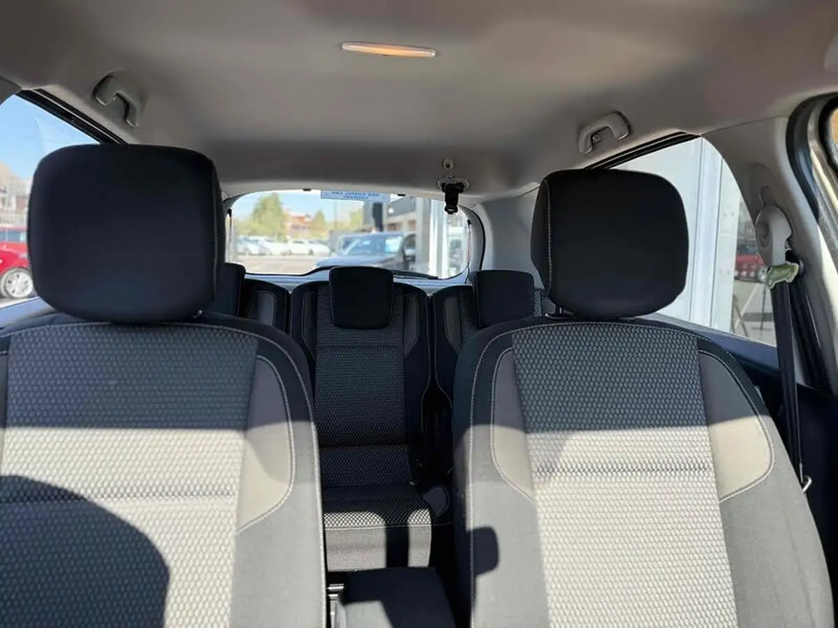 2013-renault-scenic-xmod-16-dynamique-tomtom-big-18