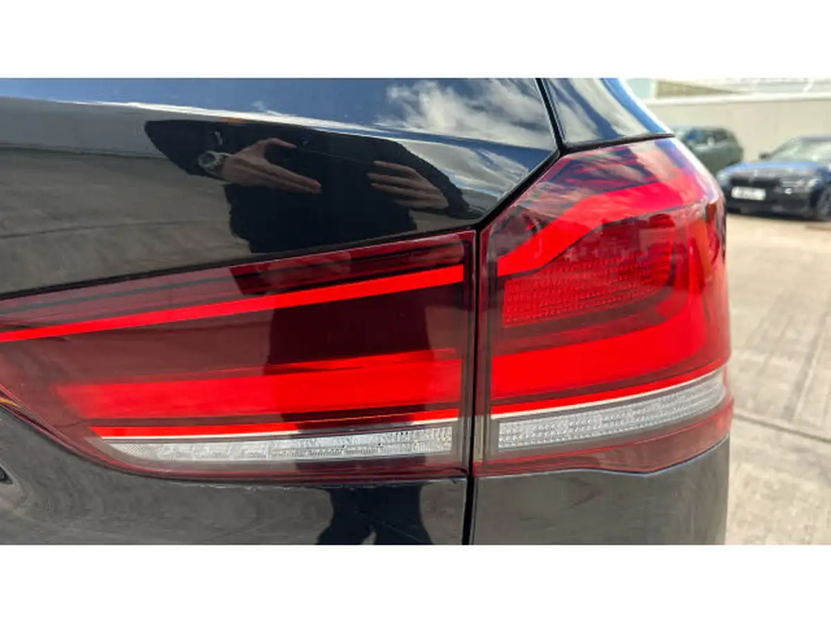 2021-bmw-x1-20-sdrive20i-xline-big-21