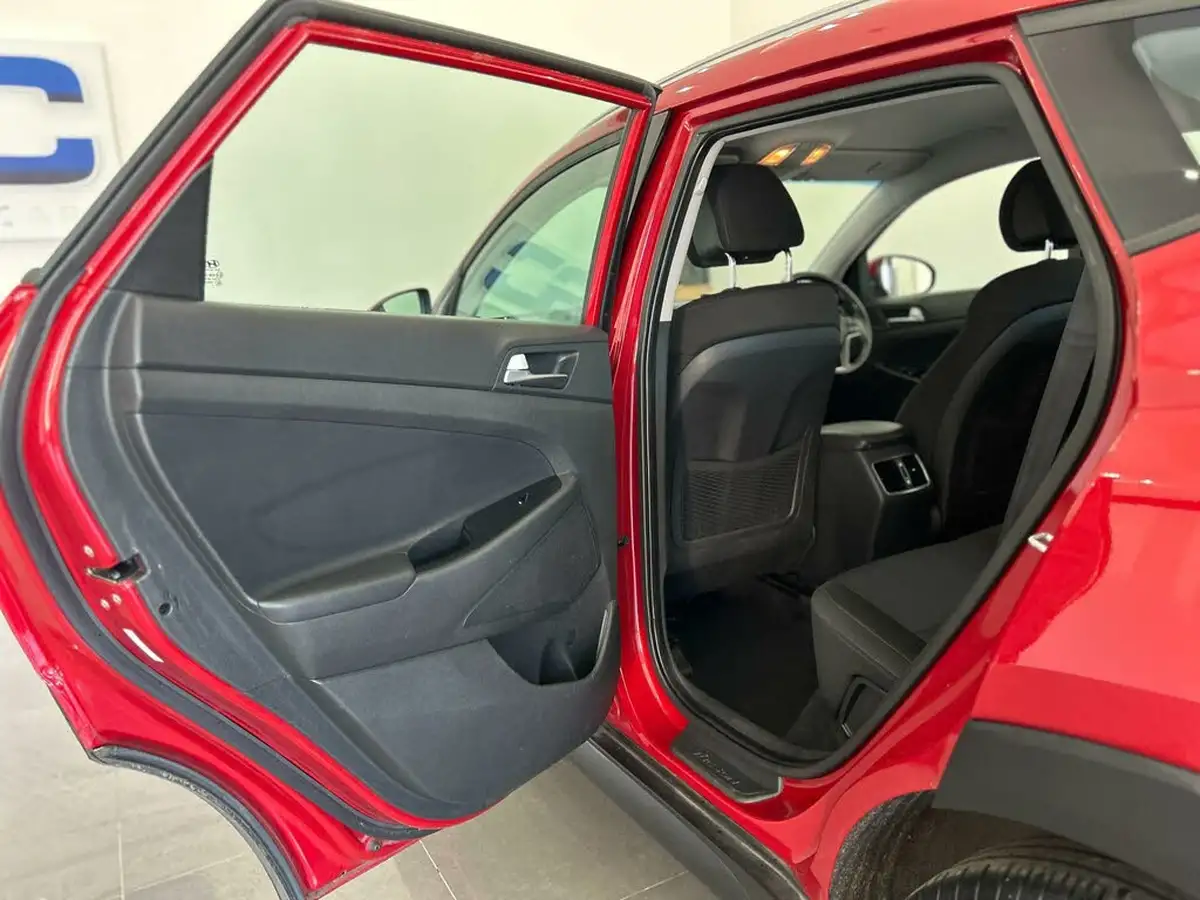 2018-hyundai-tucson-17crdi-blue-drive-se-116ps-big-23