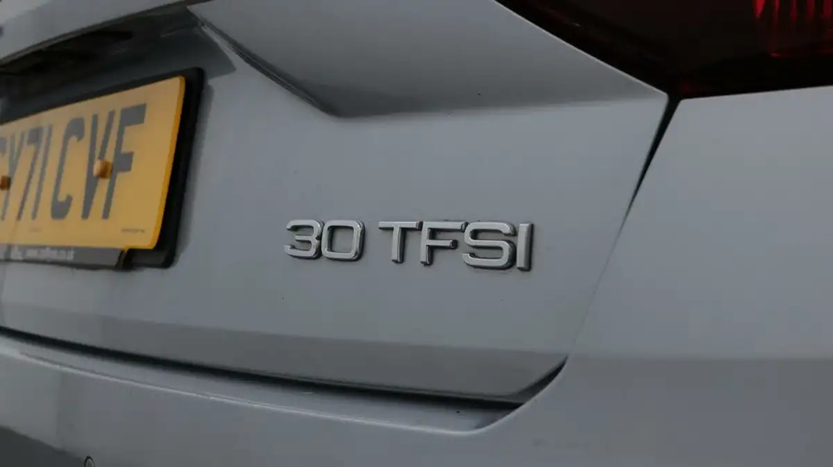 2021-audi-q2-10-30-tfsi-sport-big-22