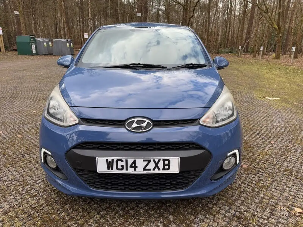 2014-hyundai-i10-10-premium-big-8