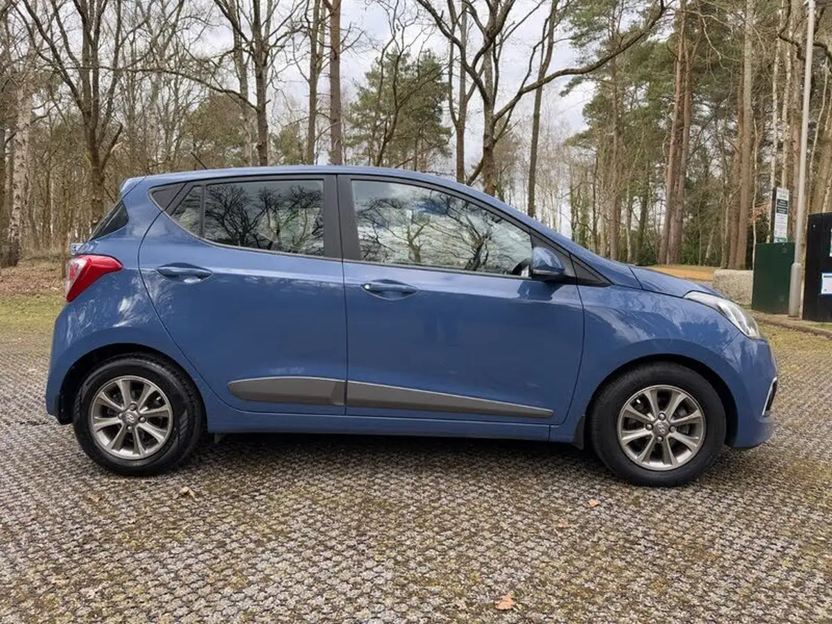 2014-hyundai-i10-10-premium-big-4