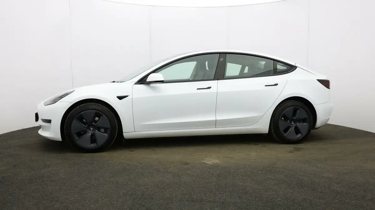 2021-tesla-model-3-e-standard-plus-big-25
