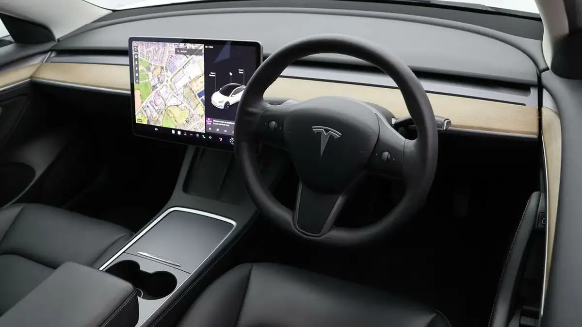 2021-tesla-model-3-e-standard-plus-big-8