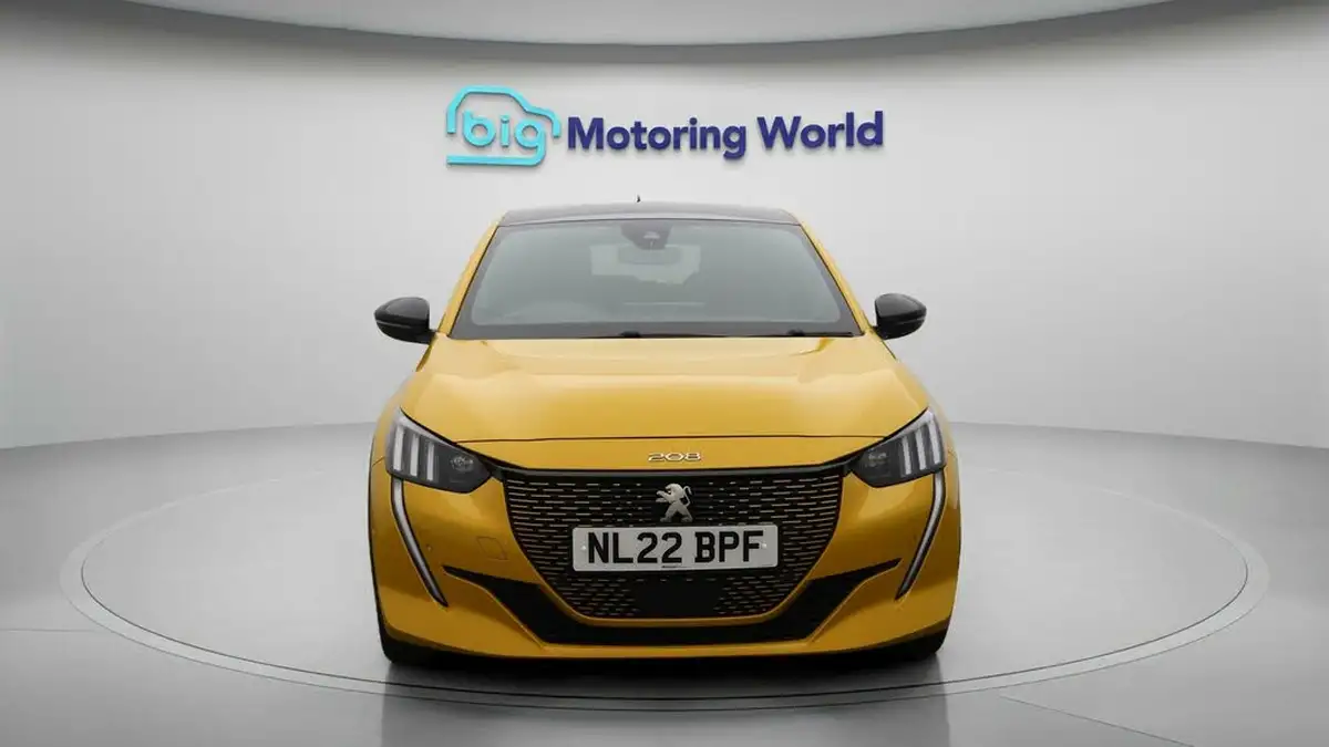 2022-peugeot-208-e-gt-premium-big-2