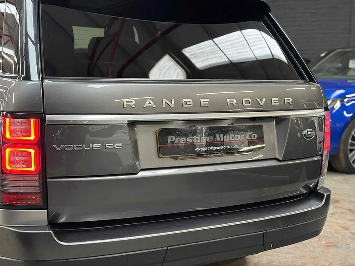 2015-land-rover-range-rover-30tdv6-vogue-se-big-17