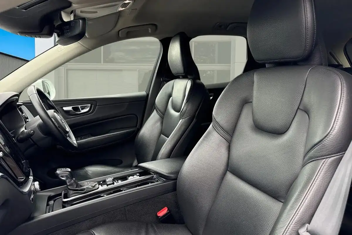 2019-volvo-xc60-20-t4-edition-big-14