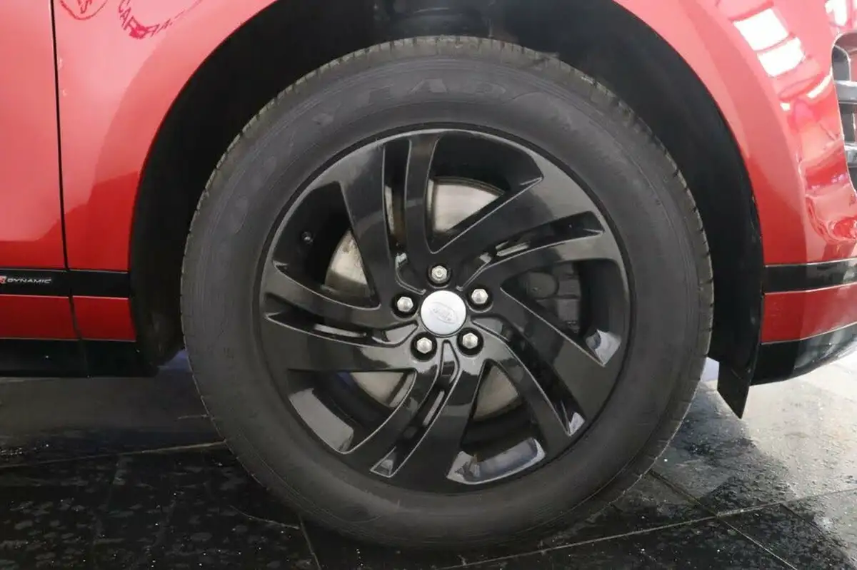 2019-land-rover-range-rover-evoque-20-d150-r-dynamic-big-40
