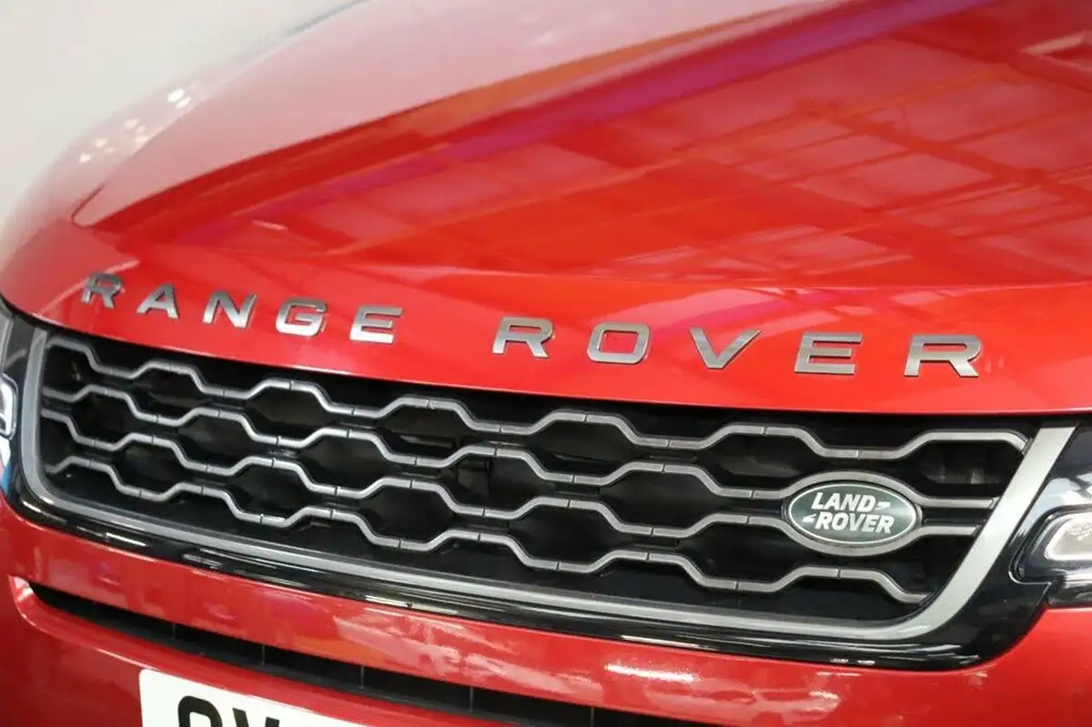 2019-land-rover-range-rover-evoque-20-d150-r-dynamic-big-16
