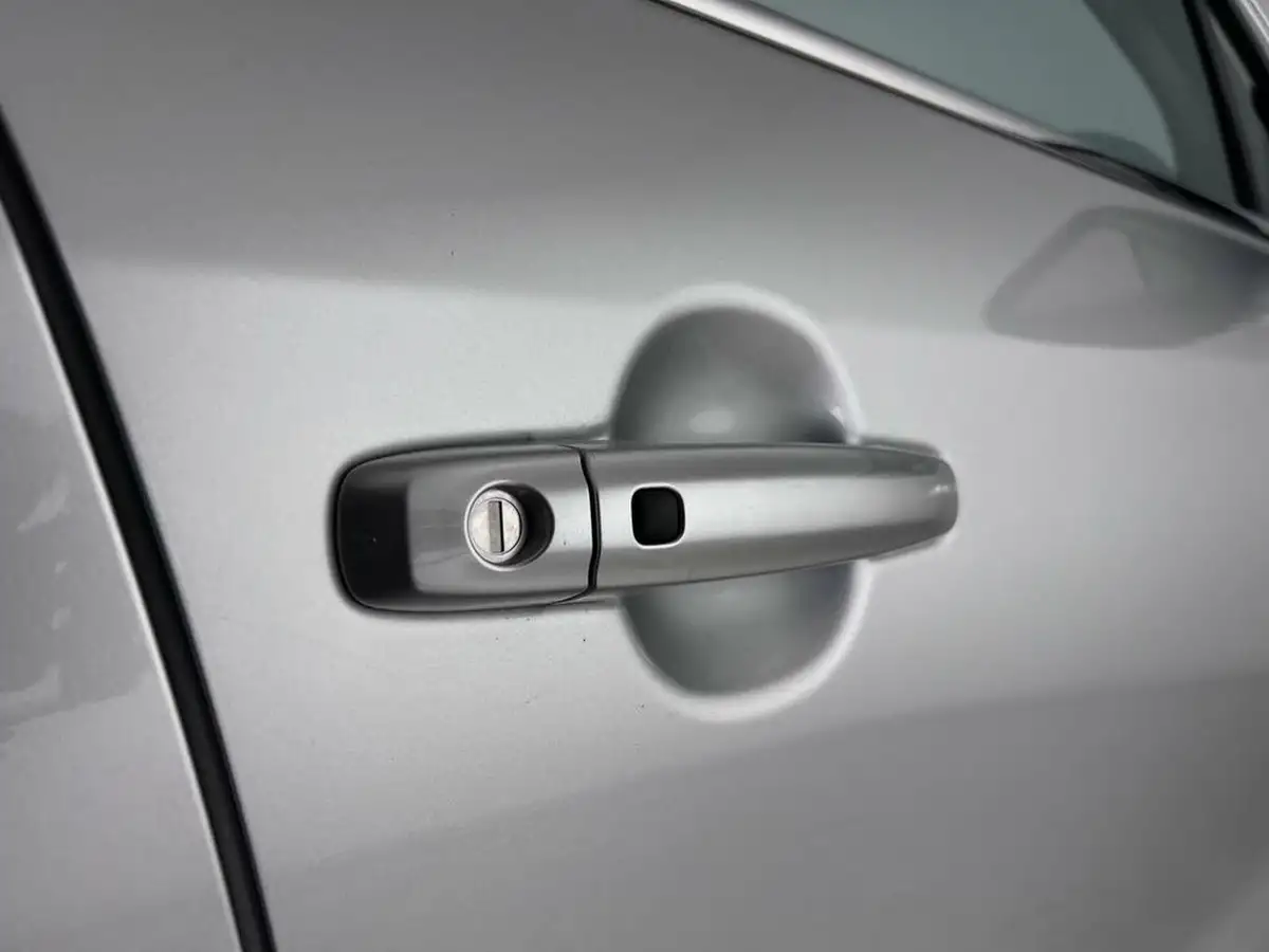 2023-suzuki-s-cross-14-boosterjet-motion-big-10