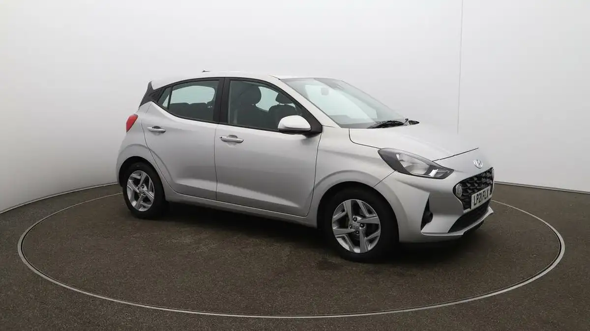 2021-hyundai-i10-10-se-connect-big-38