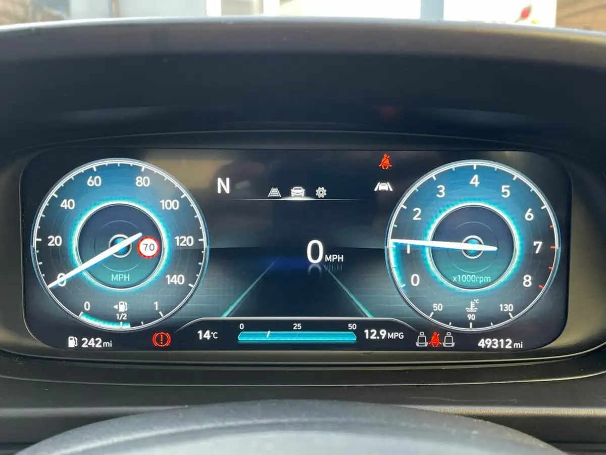2021-hyundai-i20-10-t-gdi-se-connect-eclutch-imt-big-13
