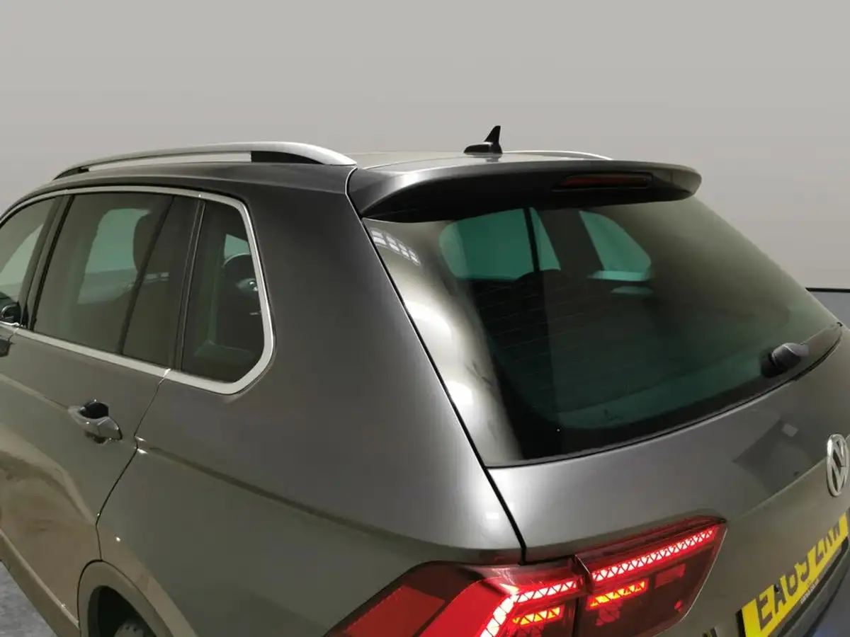 2020-volkswagen-tiguan-allspace-20bitdi-sel-big-14
