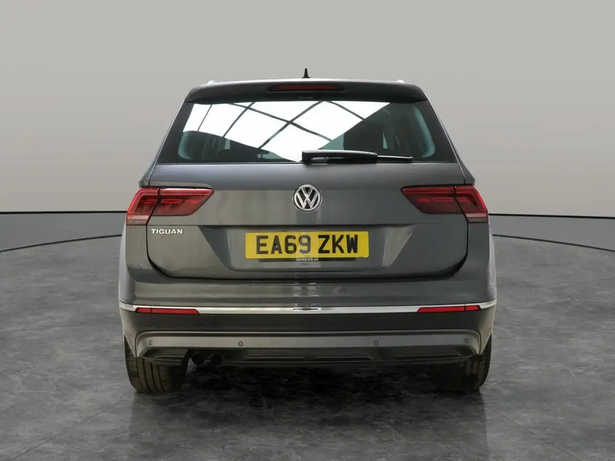 2020-volkswagen-tiguan-allspace-20bitdi-sel-big-11